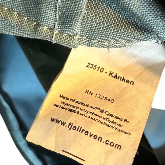 FJÄLLRÄVEN KÅNKEN 15” Laptop Backpack 202 READ DESCRIPTION - Picture 11 of 16